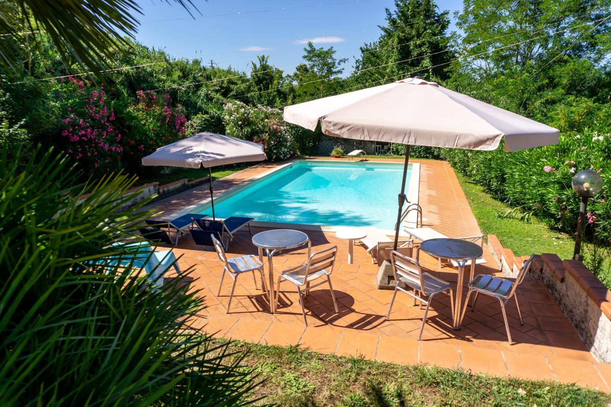 Villa Nerone B&B Lorenzana Eksteriør bilde